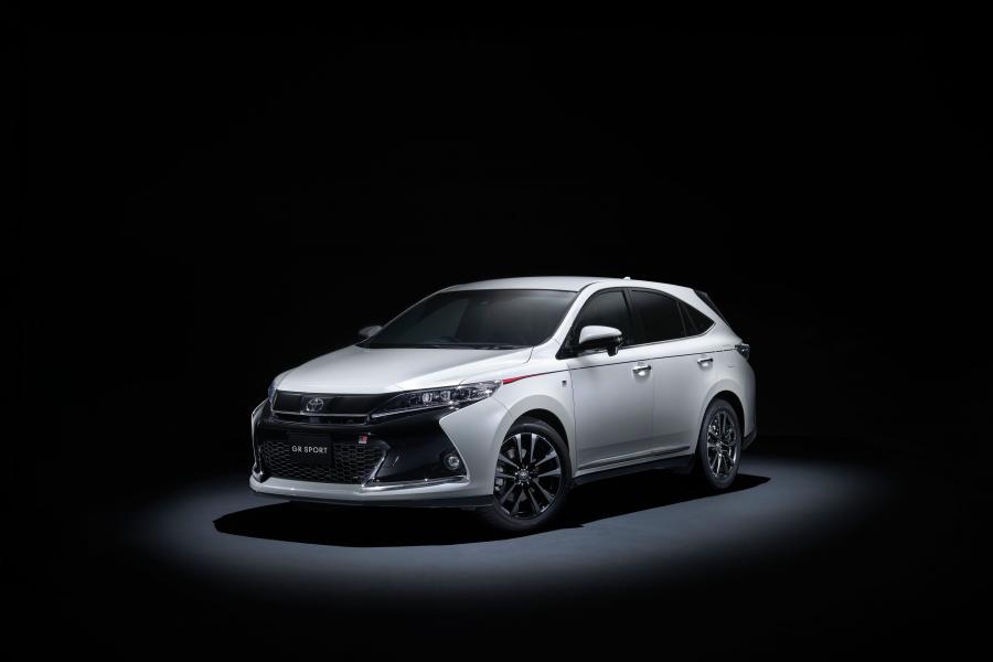  Toyota Harrier GR Sport 2017 года  (фото 1 из 3)